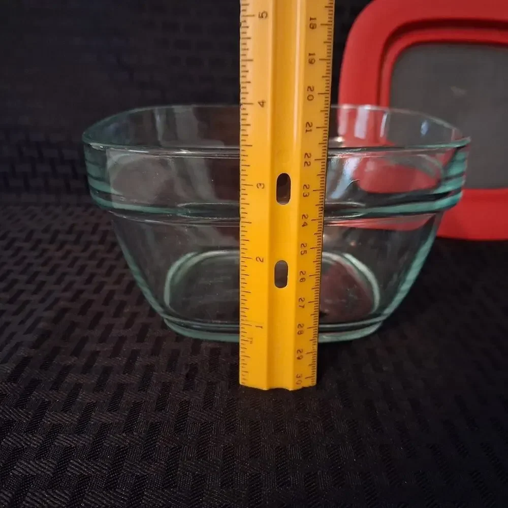 Rubbermaid Glass Food Storage Container with Lid 4 Cup 7N63 Red
